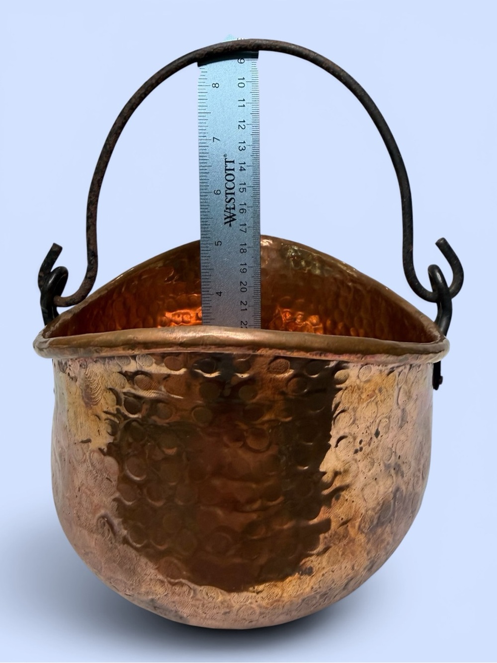VTG Hand Hammered Copper Basket Wrought Iron Swing Handle Rustic Farmhouse - Picture 11 of 12